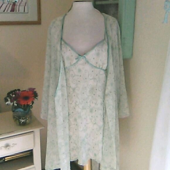 Morgan Taylor Intimates Two Piece Set - Picture 1 of 15